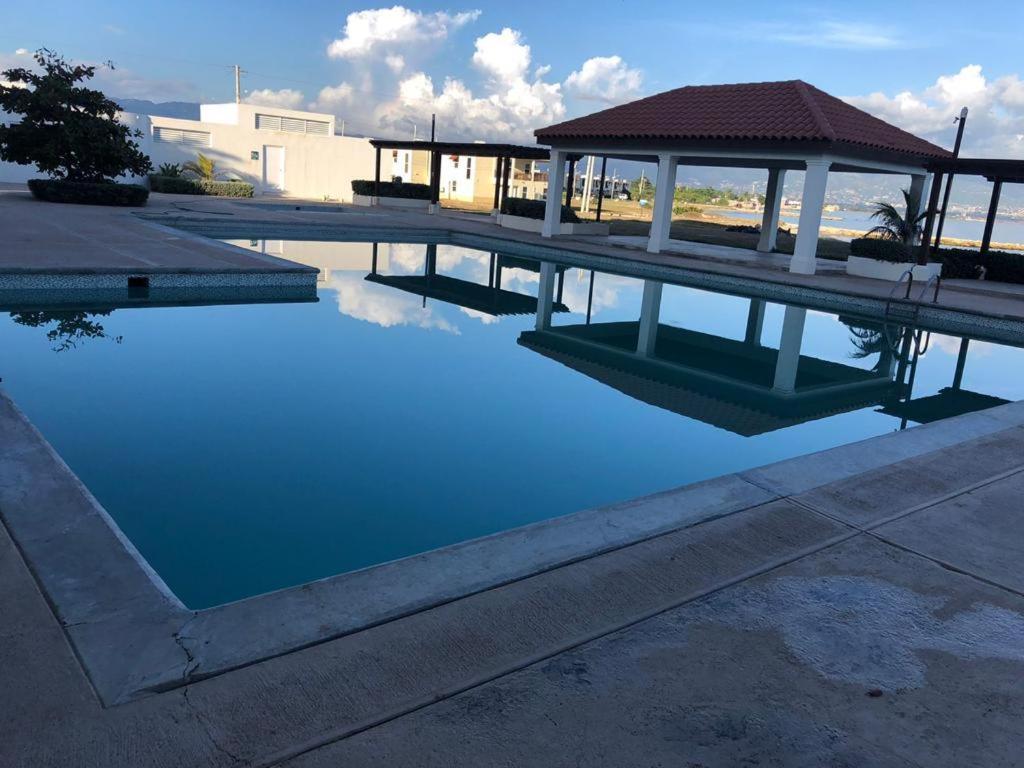 פורטמור Bayfront Villa & Apartment מראה חיצוני תמונה